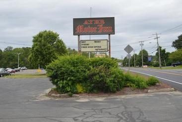汽车旅馆  Nashoba Valley Inn & Suites