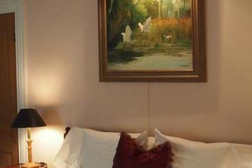 تختخواب و صبحانه Wydnor Hall Inn
