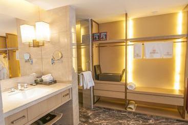 هتل Guilin Exhibition International Boutique