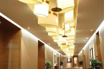 هتل Plaza Holiday Inn Jiayuguan