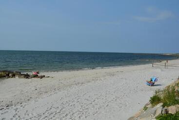 مُتل Cape Shore Inn