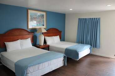 汽车旅馆  Oceanside Inn & Suites