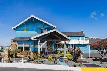 فندق على الطريق Oceanside Inn & Suites, A Days Inn By Wyndham