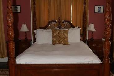 The Londoner Bed & Breakfast