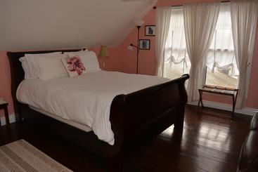 The Londoner Bed & Breakfast