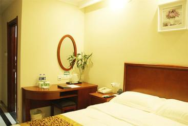 هتل Greentree Inn Shanxi Changzhi Airport Weiyuanmennorthroad Express