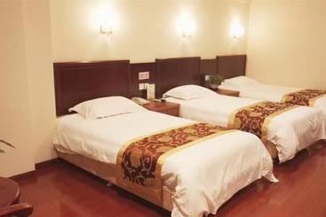 هتل Greentree Inn Shanxi Changzhi Airport Weiyuanmennorthroad Express