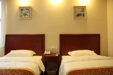 هتل Greentree Inn Shanxi Changzhi Airport Weiyuanmennorthroad Express