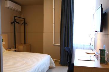 هتل Jinjiang Inn Yichun Water Park Branch