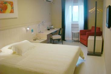 هتل Jinjiang Inn Yichun Water Park Branch