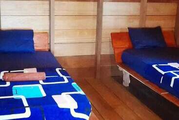 הוסטל Nyang Ebay Surf Camp