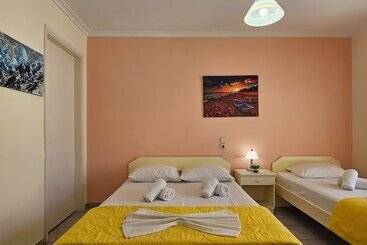 هتل آپارتمان Chariclia