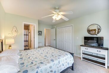 コテージ Tranquil Outer Banks Home: Dock & Community Pool!