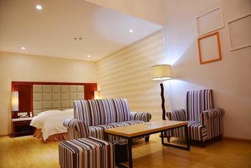 هتل 8 Inns Zhanjiang Haitian Branch