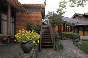 Lijiang Trustay Heartisan Boutique Hotel & Resort