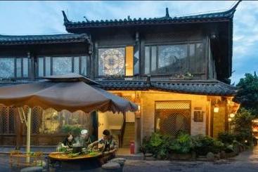 هتل Lijiang Shangshui S