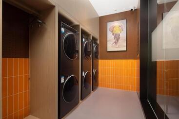 هتل Home2 Suites By Hilton Xishuangbanna