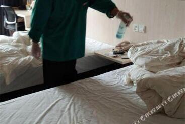 Отель Jinjiang Inn Xi An Fengcheng Five Road