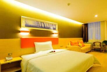 בית מלון כפרי 7 Days Premium Shihezi Youxie Plaza Jun Ken Museum