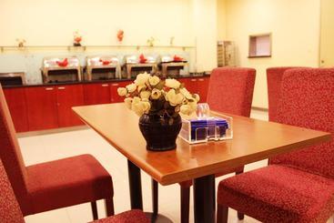 هتل Hanting  Shihezi Branch