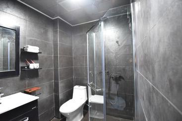 هاستل Qingdao Lejiaxuan Nostalgia Theme Inn