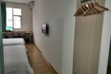 هتل 7days Inn Xiamen Jimei University Shigu Road