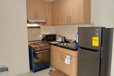 هتل Avant Apartments At The Fort