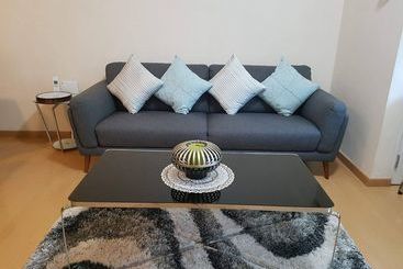 هتل Avant Apartments At The Fort