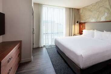 هتل Embassy Suites By Hilton Amarillo Downtown