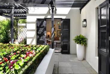 تختخواب و صبحانه 21 Roux Street Franschhoek