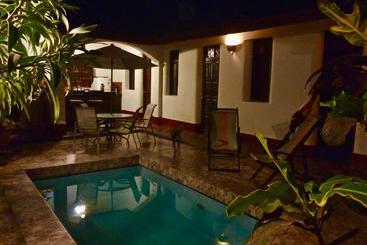 تختخواب و صبحانه Casa Silas Granada Nicaragua