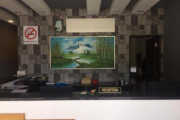 ホテル Lumut Suites