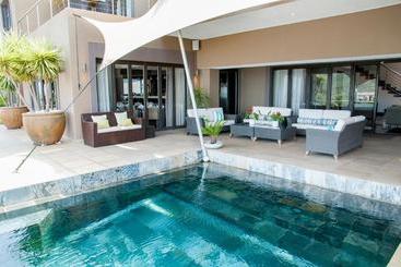 هتل The Mount Knysna