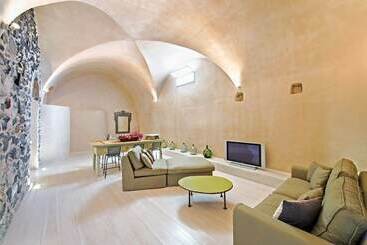 Tourist flats Pyrgos Old Winery Villa