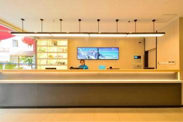 هتل Hanting Express Haikou Mingzhu Plaza