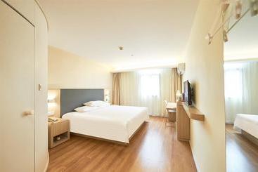 هتل Hanting Express Haikou Mingzhu Plaza