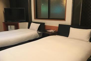 هتل Nice Inn  Maihama Tokyo Bay Premiere