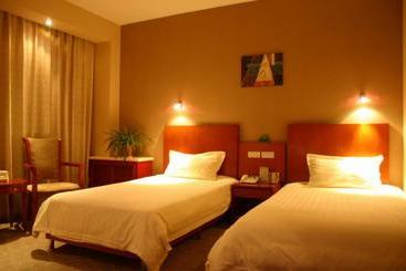 هتل Greentree Inn Zhangye Road