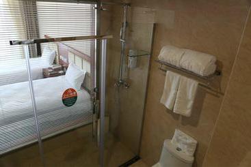 هتل Greentree Inn Zhangye Road