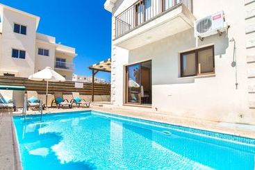 Oceanview Luxury Villa 007