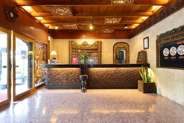 هتل Zen Rooms Jogja Cendrawasih