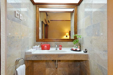 هتل Zen Rooms Jogja Cendrawasih