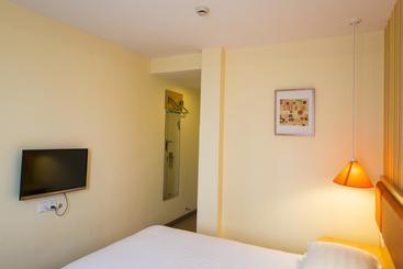 هتل Home Inn Nantong Shiji Avenue Chongchuan Technology Park