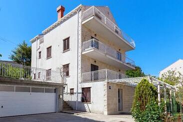 فندق Apartments Niksa