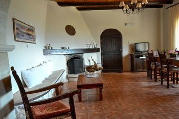 Anna Malai Traditional Cretan Villa