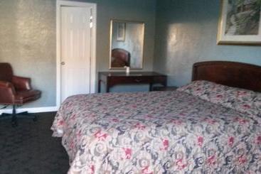 Deluxe Motel