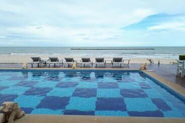 هتل Sea Sky Resort