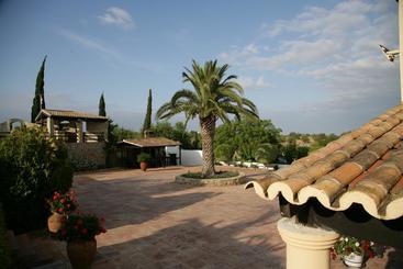 تختخواب و صبحانه Quinta Soria Moria