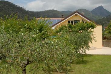 تختخواب و صبحانه Bed&Breakfast Villa Luisa