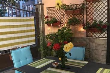 هتل White Rose Guest Rooms